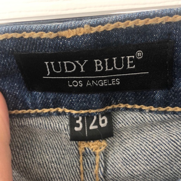 Destroyed Boyfriend Jeans - Picture 2 of 4